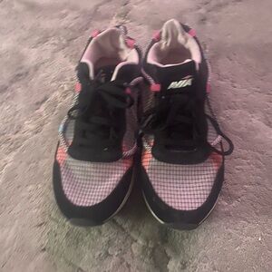 Girls color with mesh foot size 2